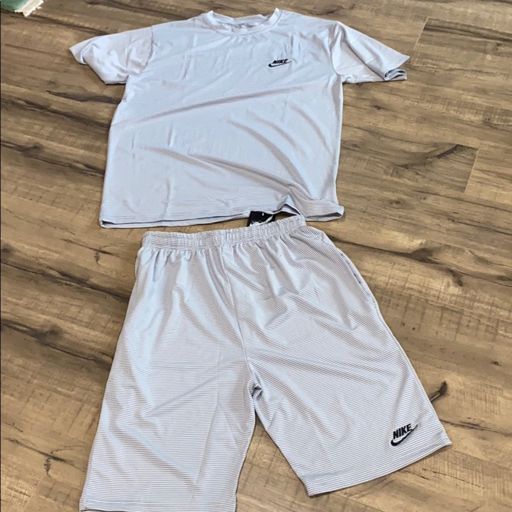 2pcs of nike sport blouse and short